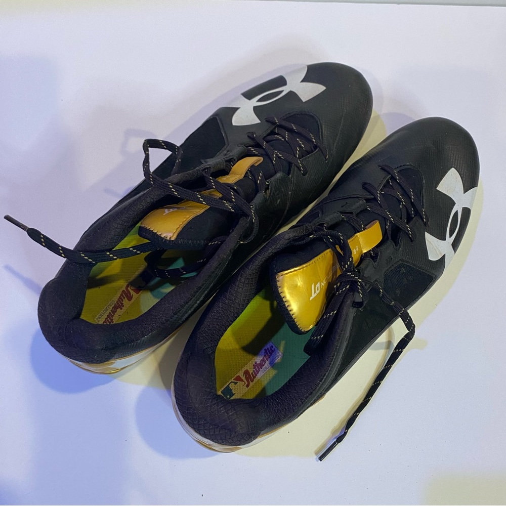 Under Amour. Men’s baseball cleats. Size 13